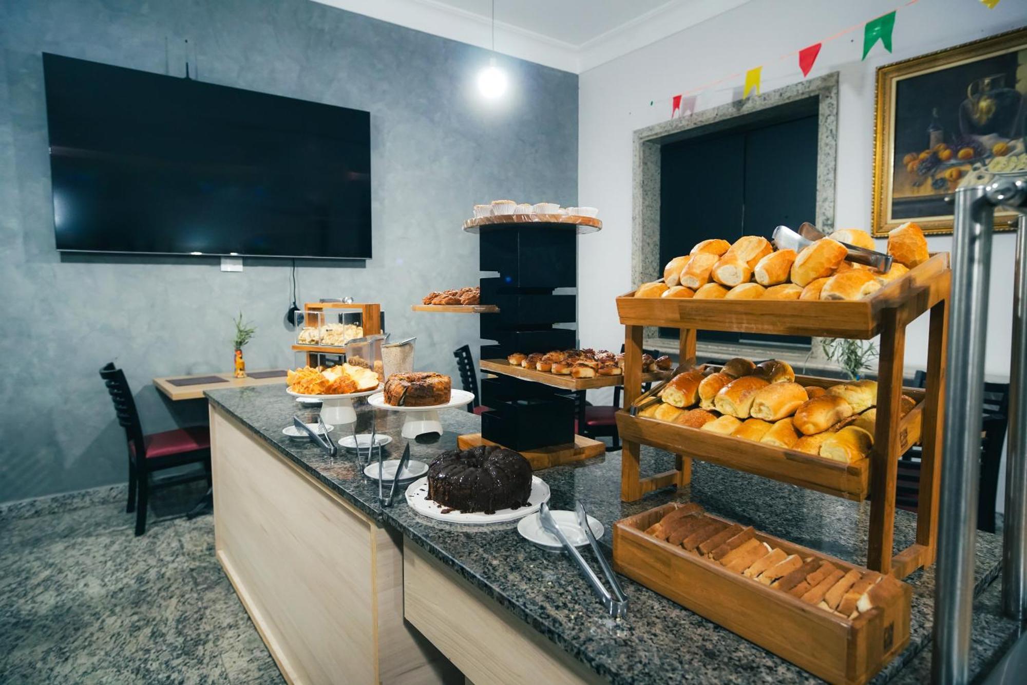 Hotel Euro Suite Pocos De Caldas By Nacional Inn Екстериор снимка